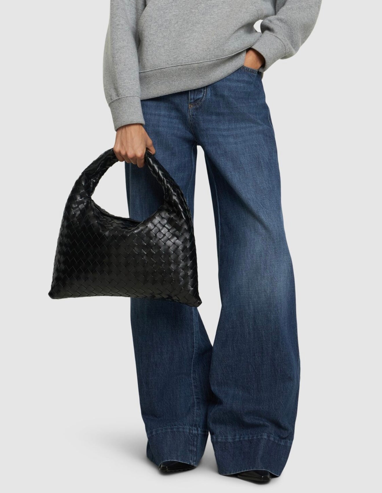 Bottega Veneta
Small Hop leather shoulder bag