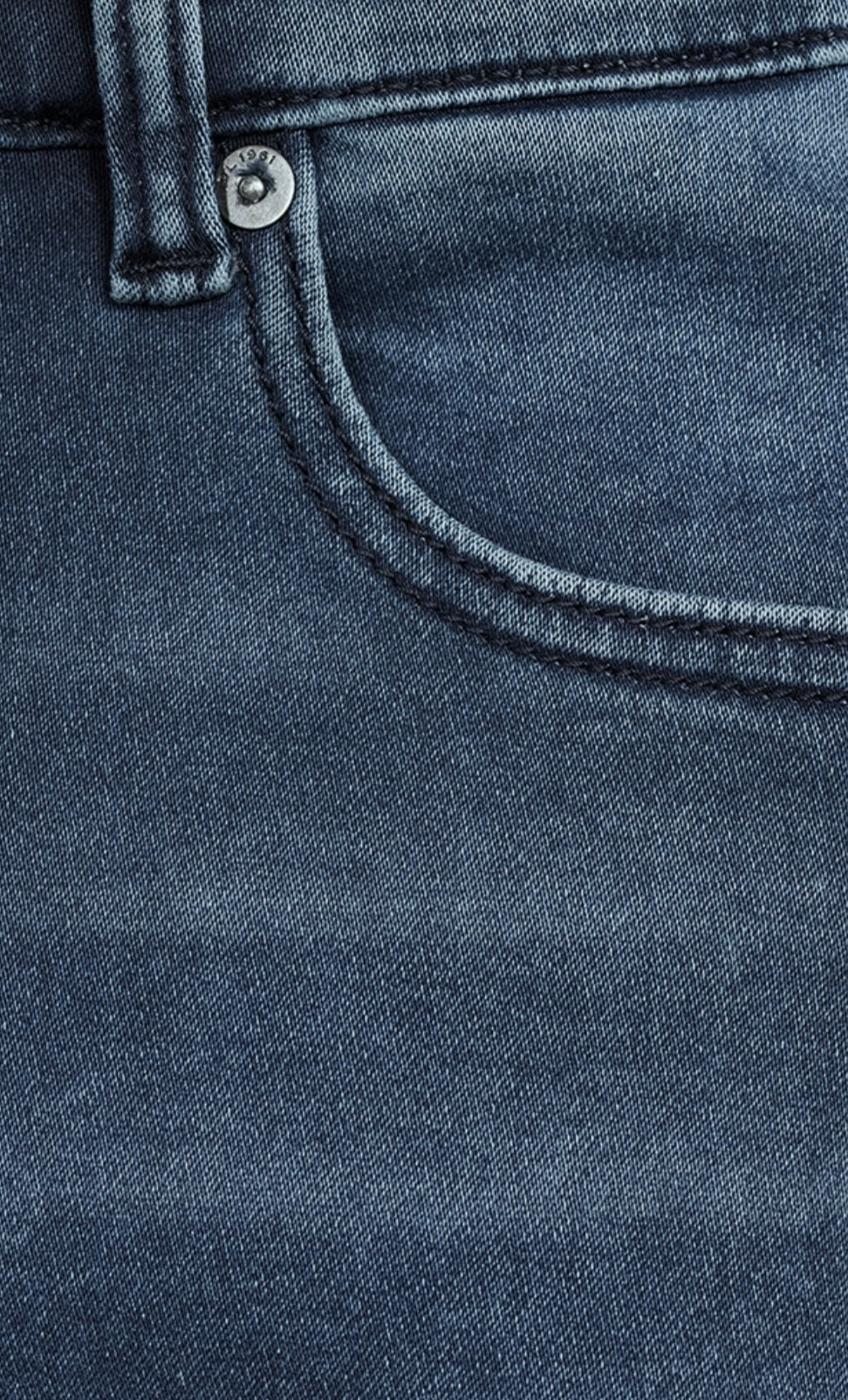 DL1961
Russell Slim Straight-Leg Jeans