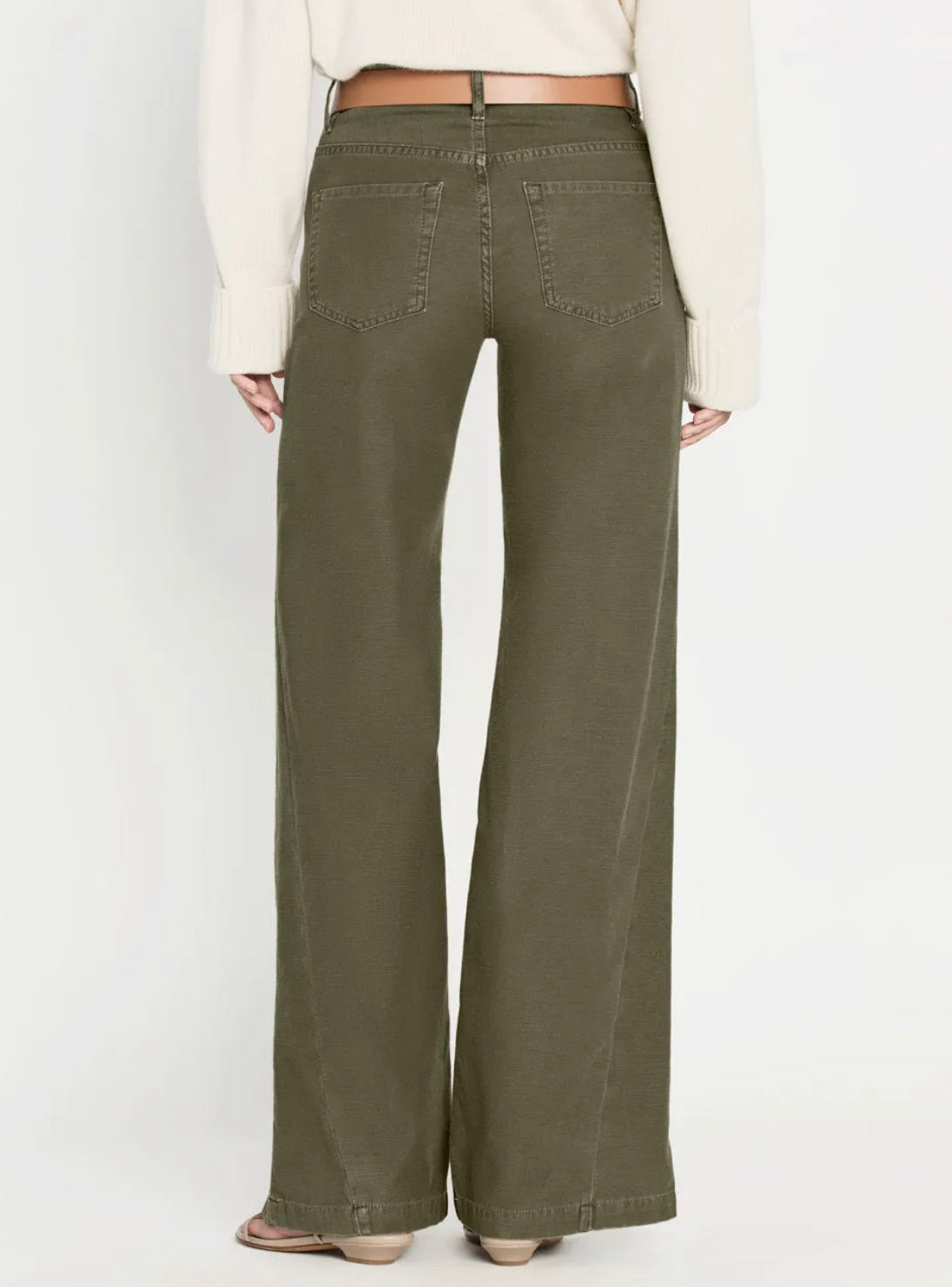 FRAME - Le Baggy Palazzo
in Washed Summer Sage