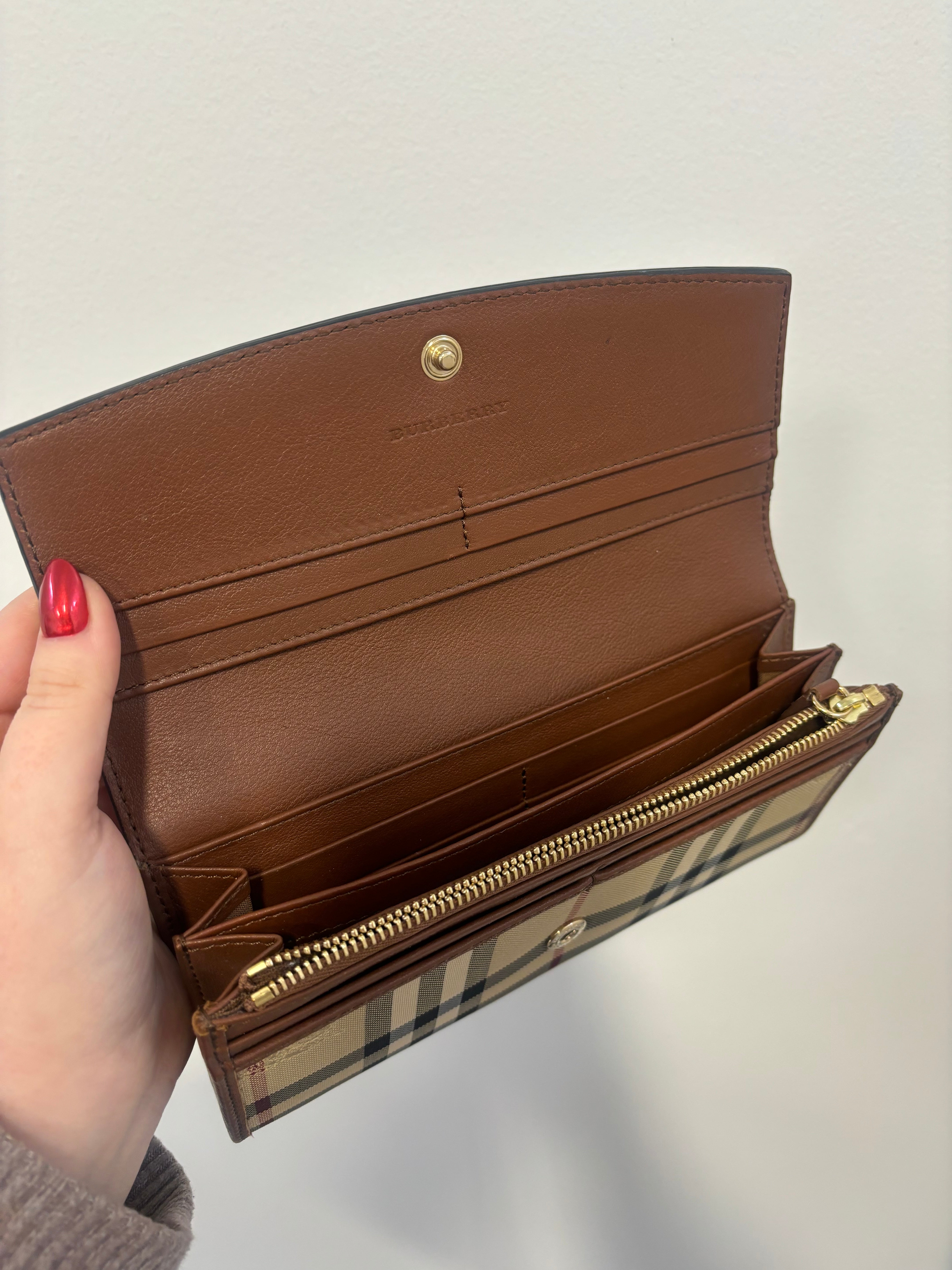 BURBERRY wallet, brown nova check
