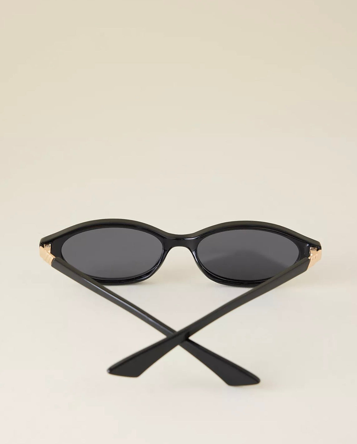 Le Specs - Duskfall pointed oval sunglasses
