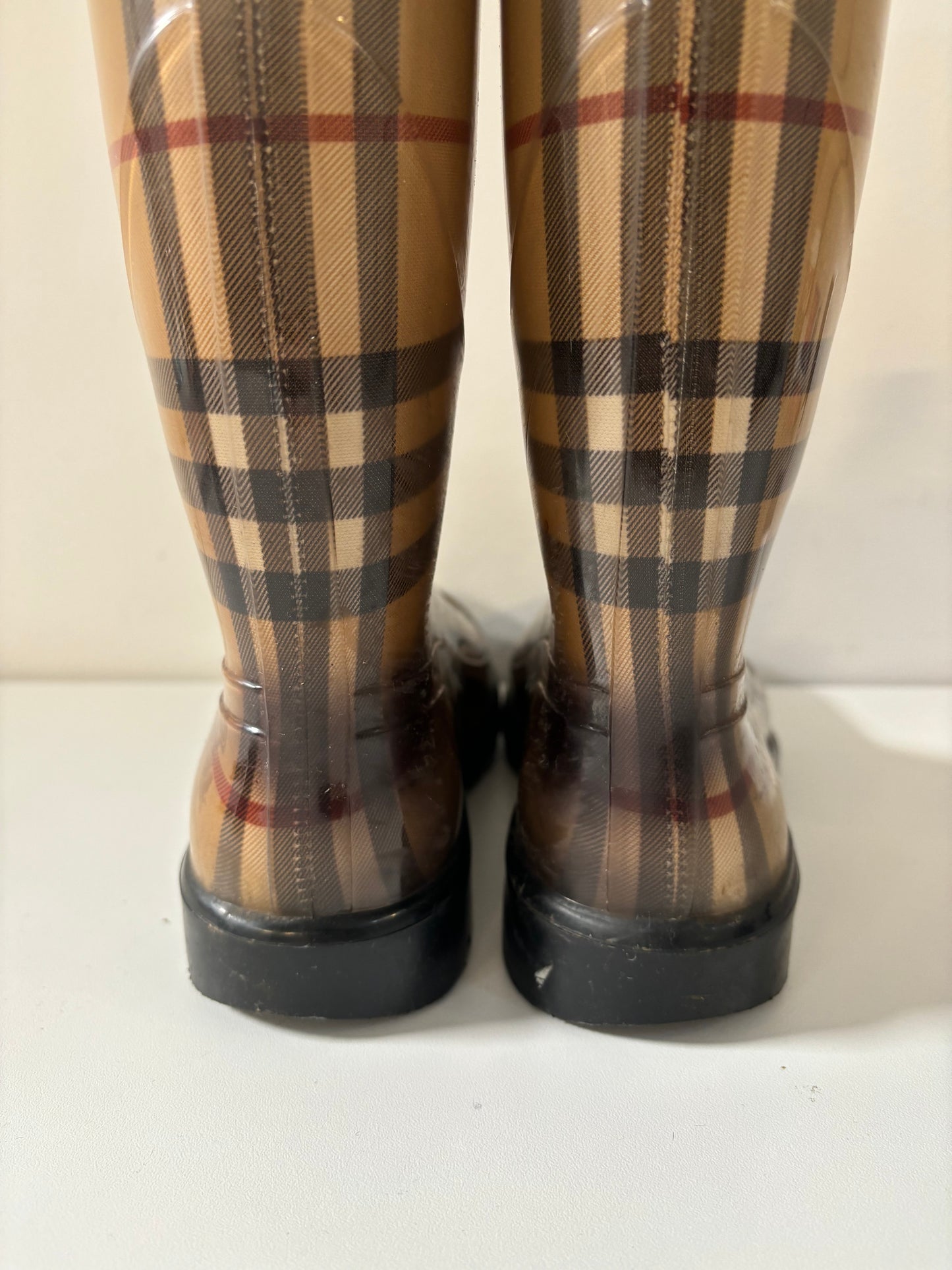 BURBERRY nova check rubber rain boots