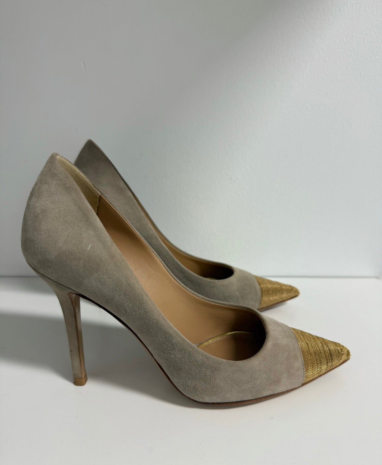 Ferragamo - Suede & METALIC Pumps