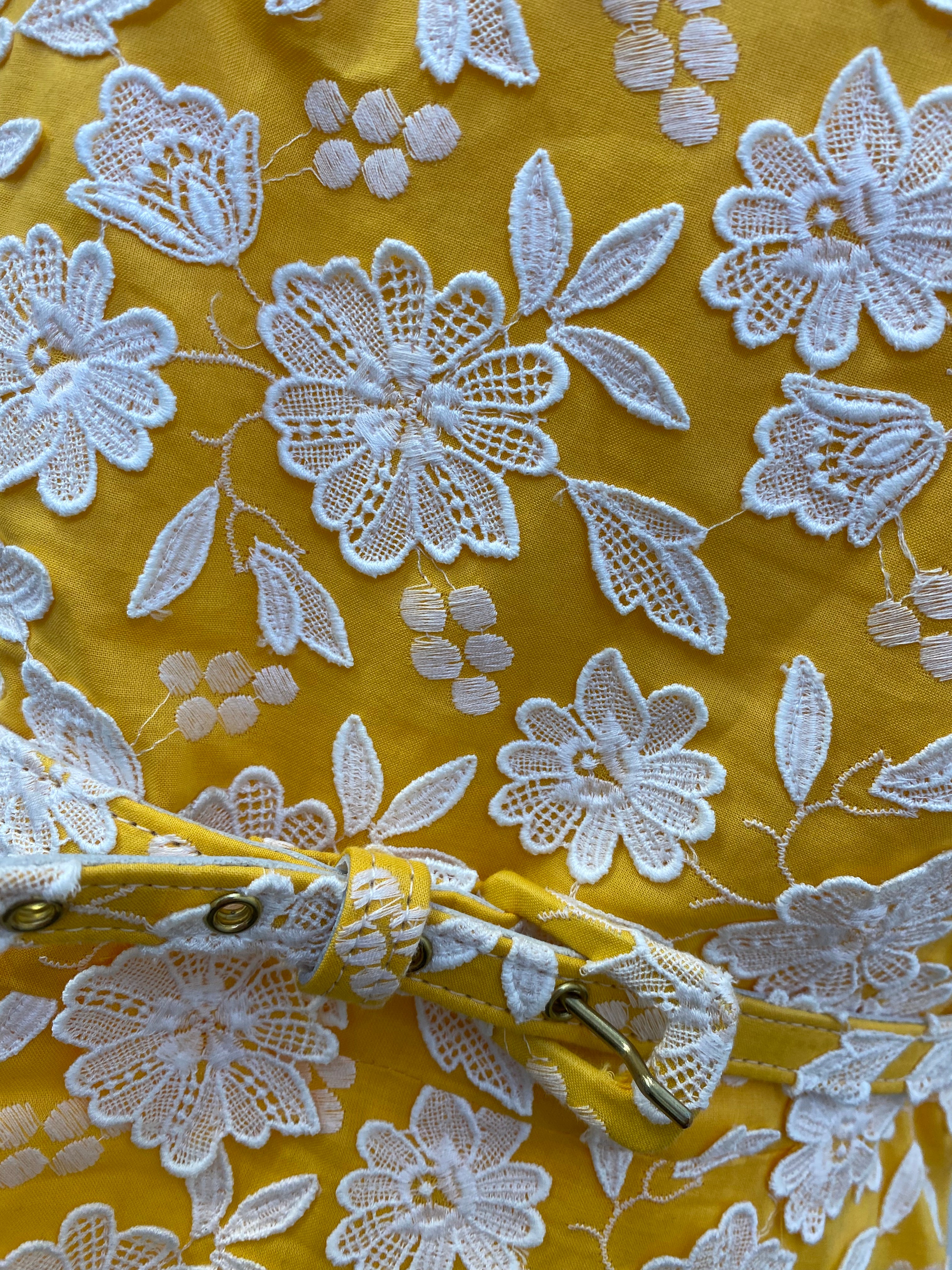 Oscar De La Renta Lace Belted Dress