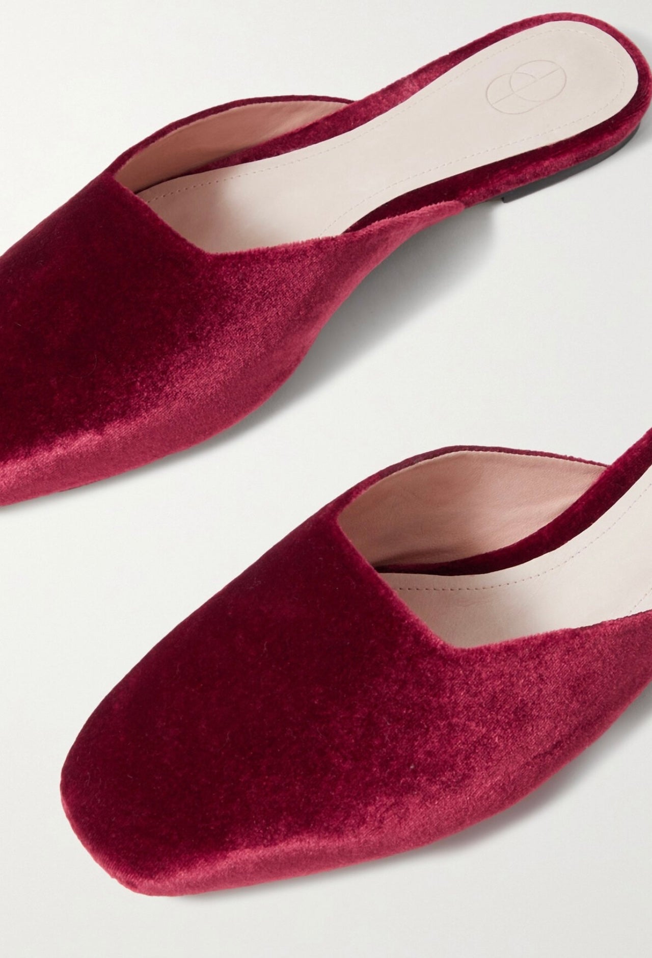 PORTE & PAIRE
Velvet Slippers In Burgundy