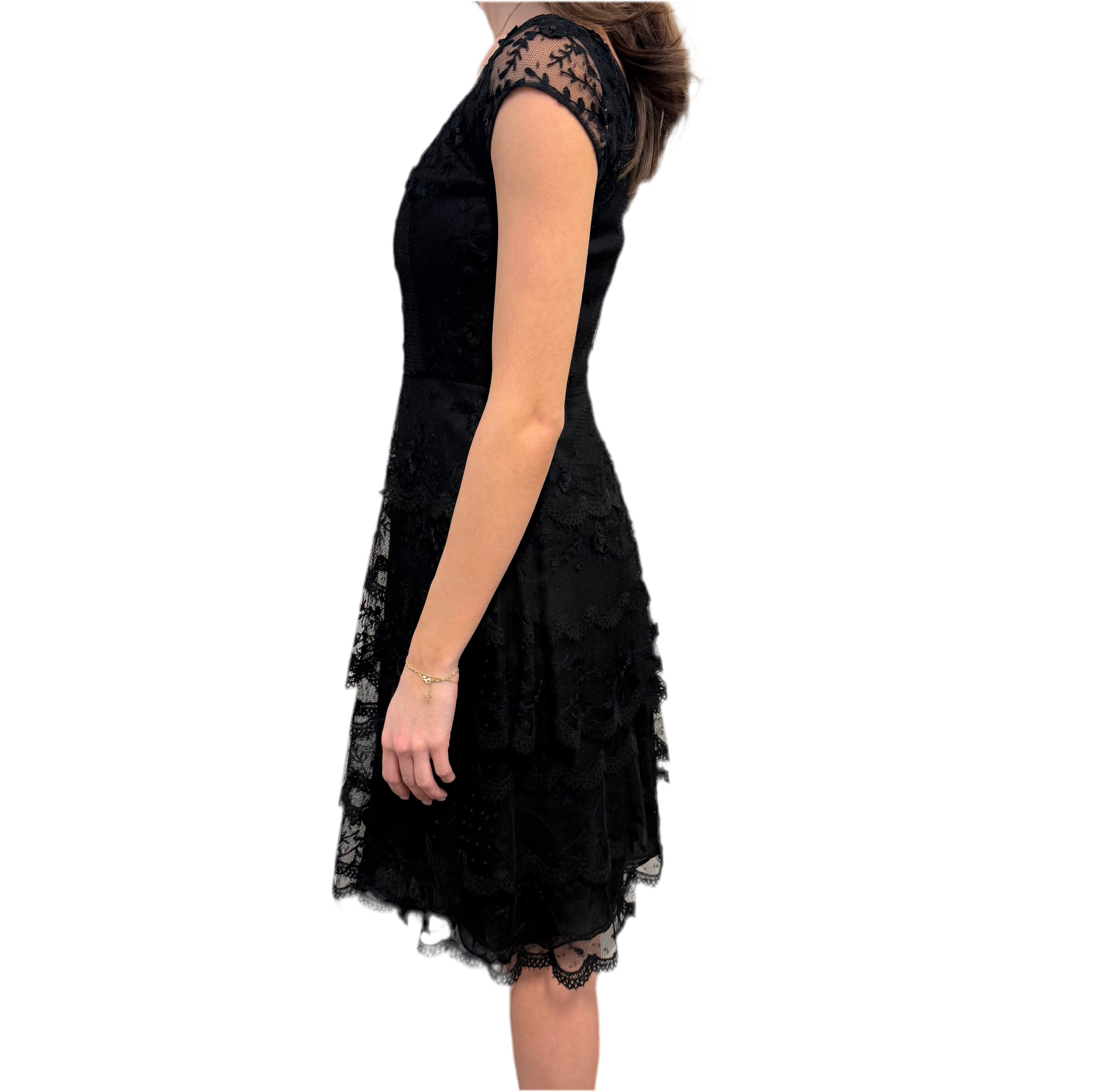 Oscar De La RENTA - Black Lace Tiered Cocktail Dress