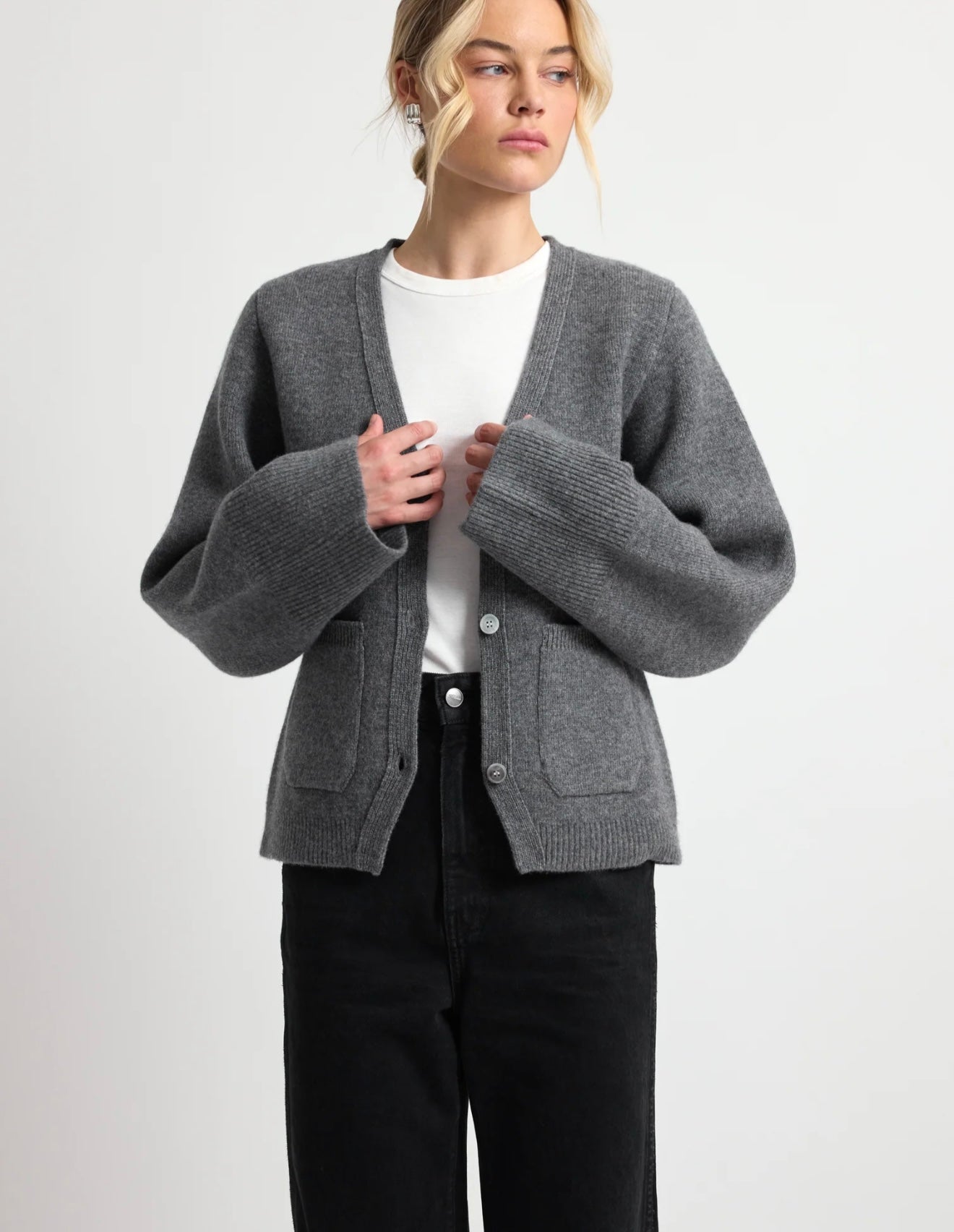 Almina Concept - V Neck Cardigan