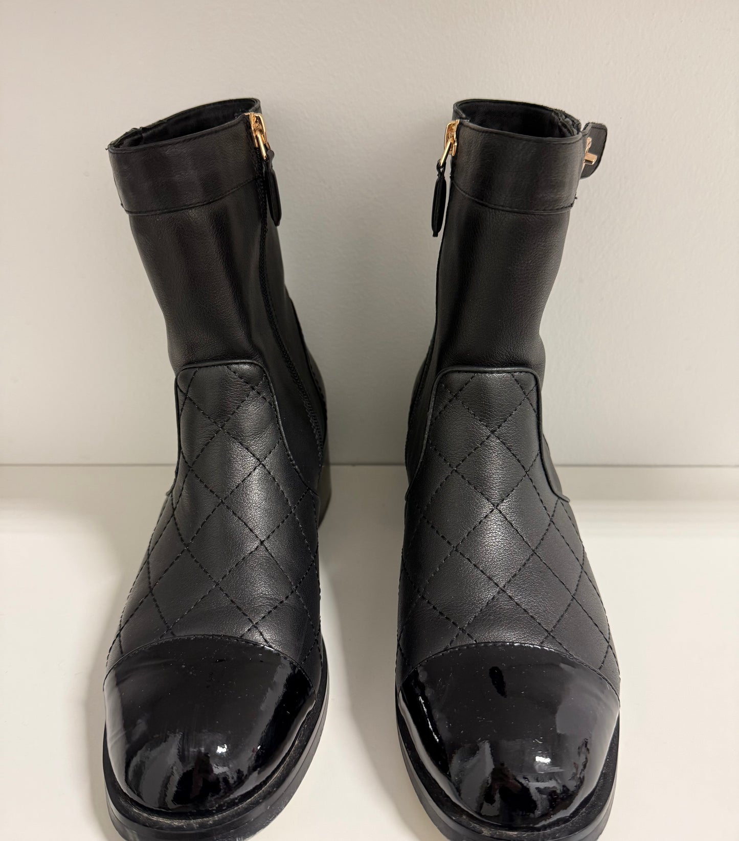 Preloved Chanel - Black Leather Quilted CC logo boots