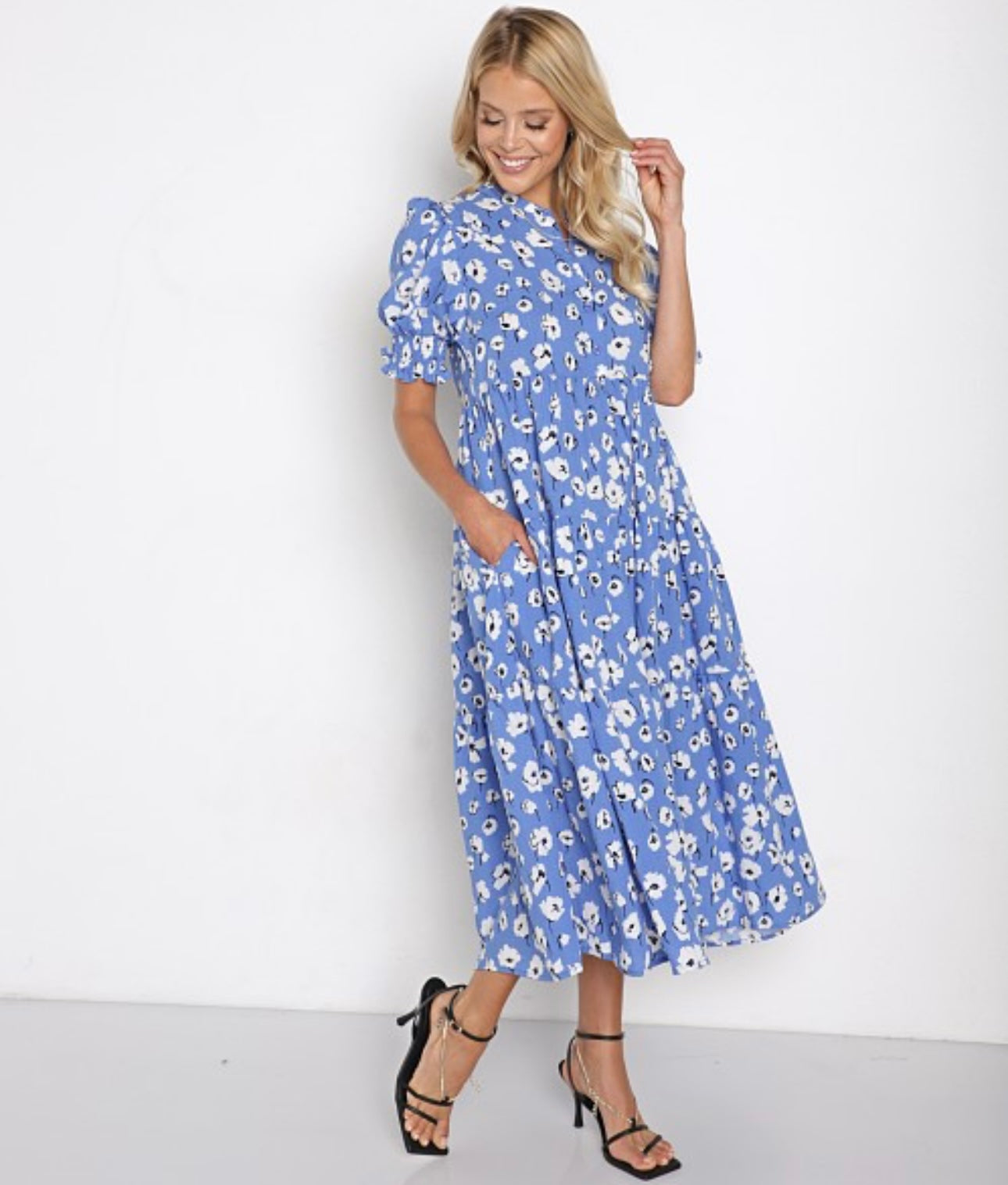 En Saison
Floral Print Linen Midi Dress Blue