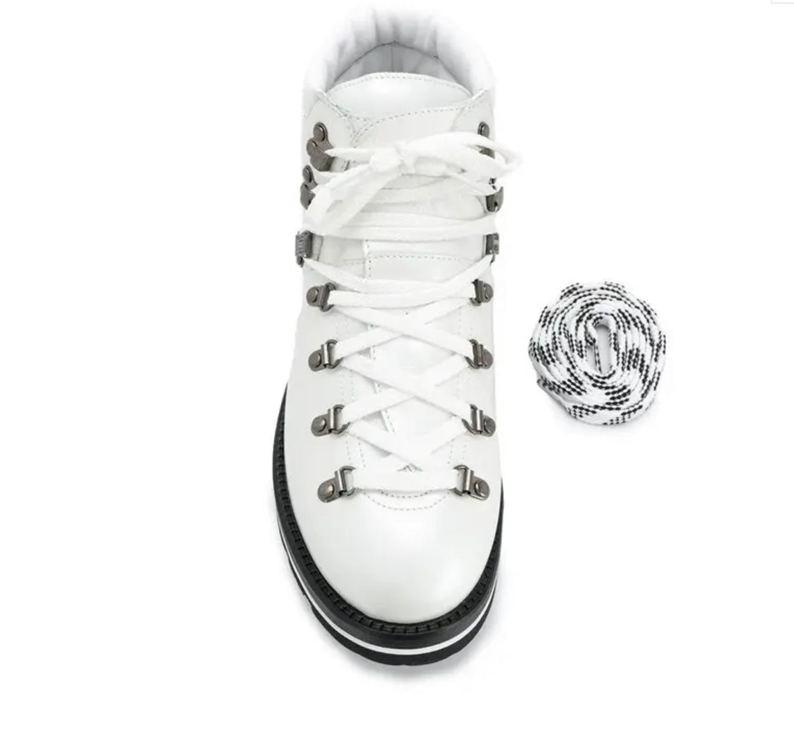 MONCLER 
Blanche Hiking Boots - White