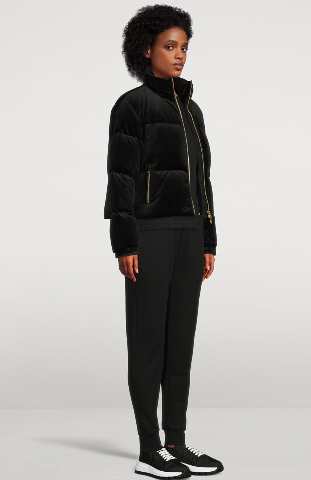 MOOSE KNUCKLES X JENNIFER MEYER
Jen Velvet Cropped Puffer Jacket