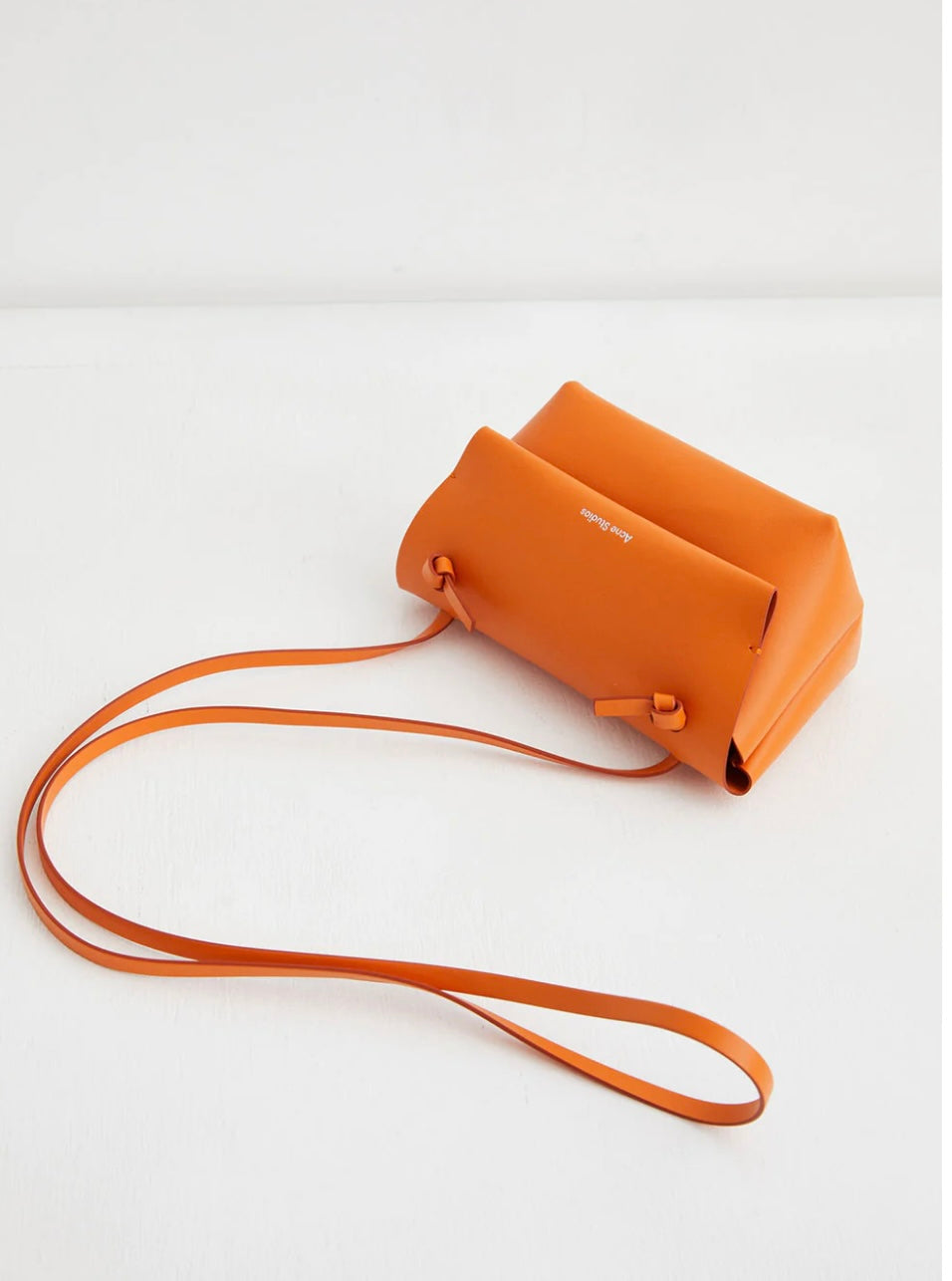 ACNE STUDIOS
Mini Alexandria Bag