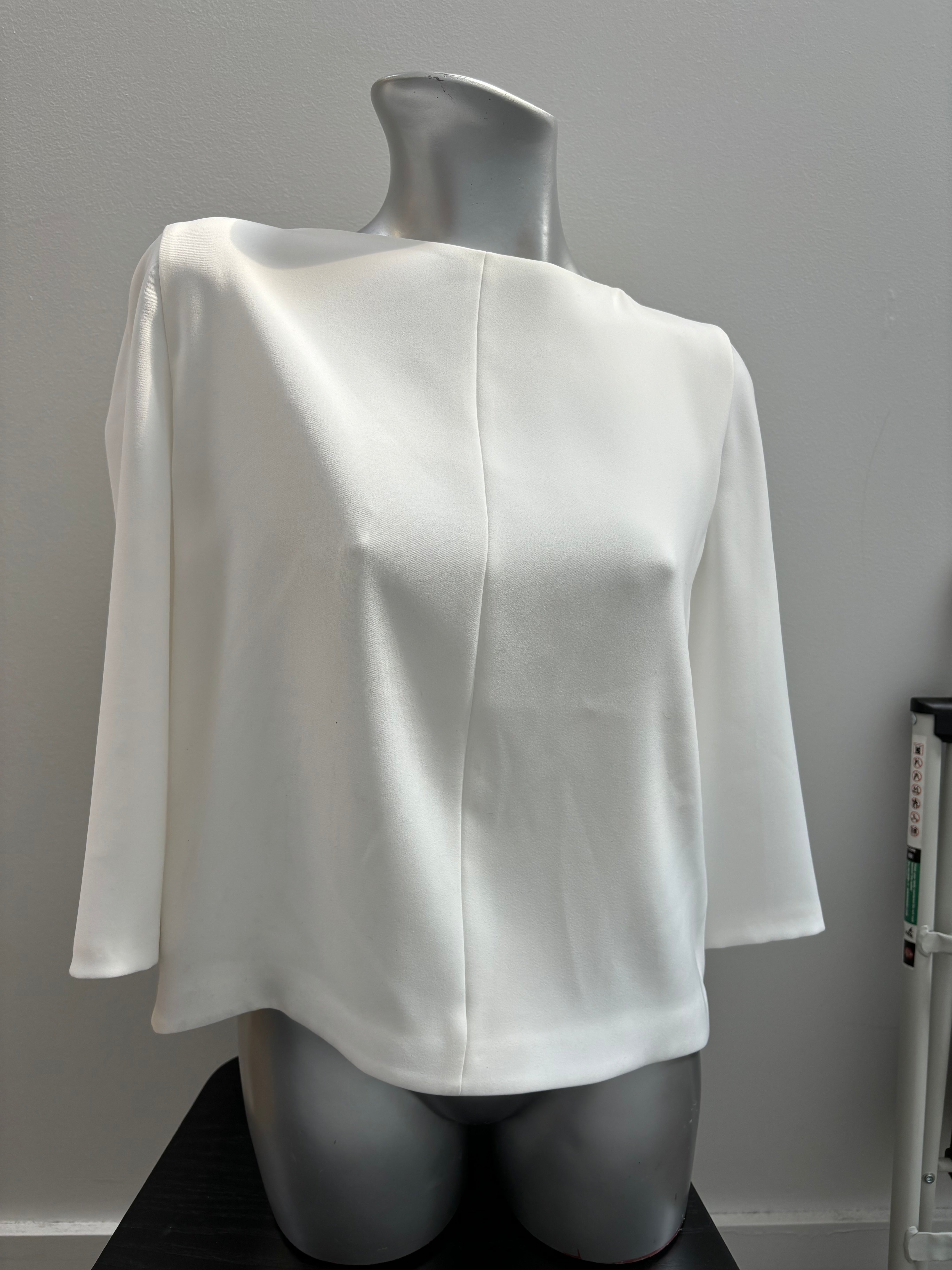 BALENCIAGA white top with bow on back