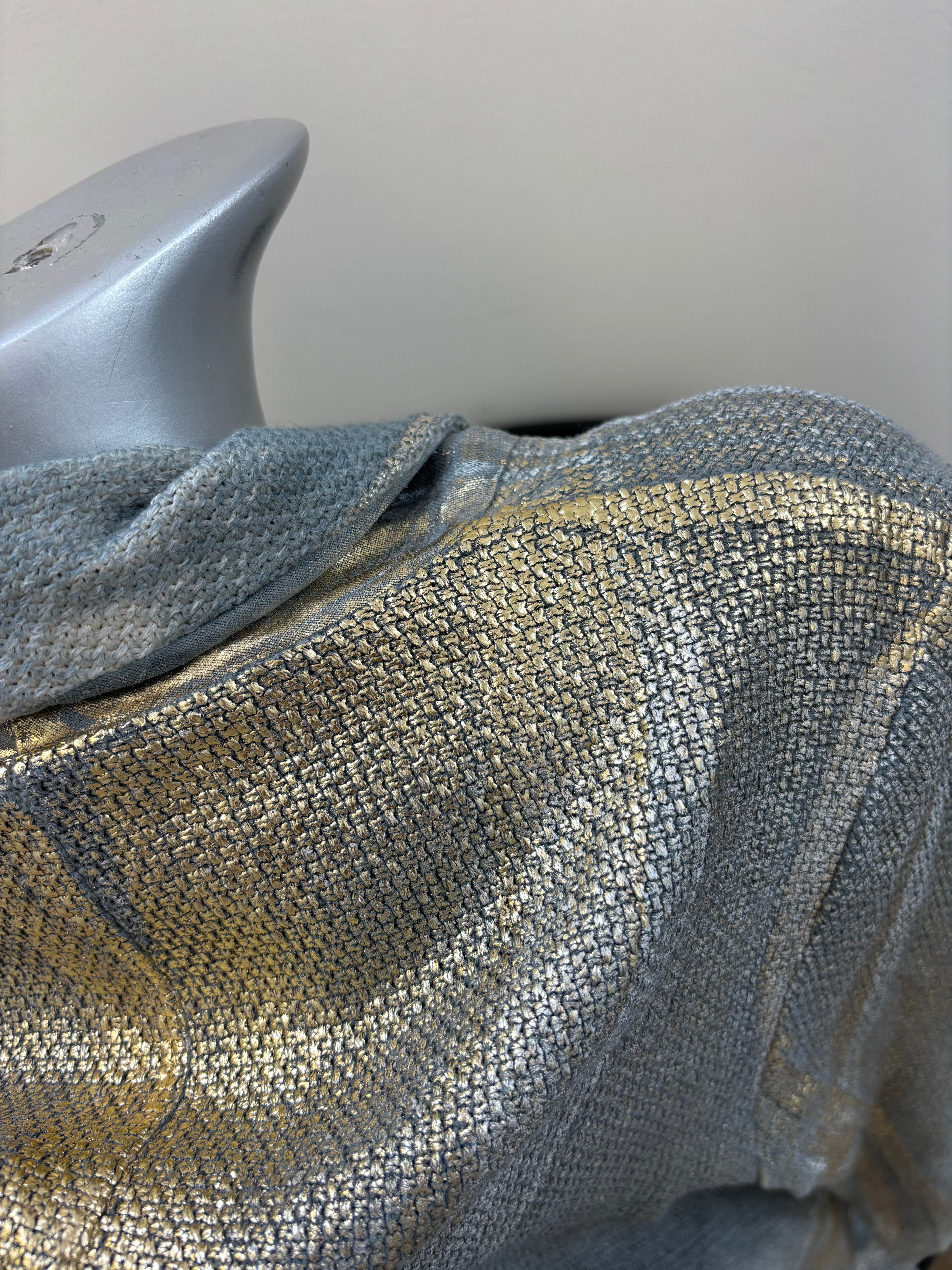 AVANT TOI light blue cardigan/blazer with gold and silver