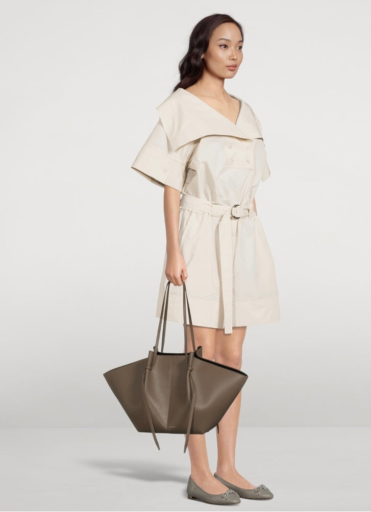 YUZEFI
Large Mochi Leather Tote Bag in Auburn