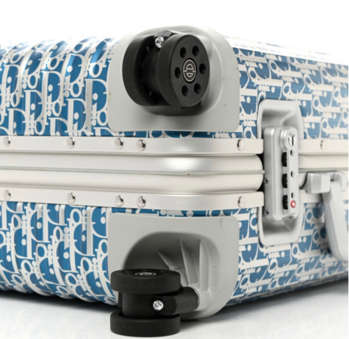 CHRISTIAN DIOR 
X RIMOWA Aluminum Gradient Cabin Luggage Blue Multi