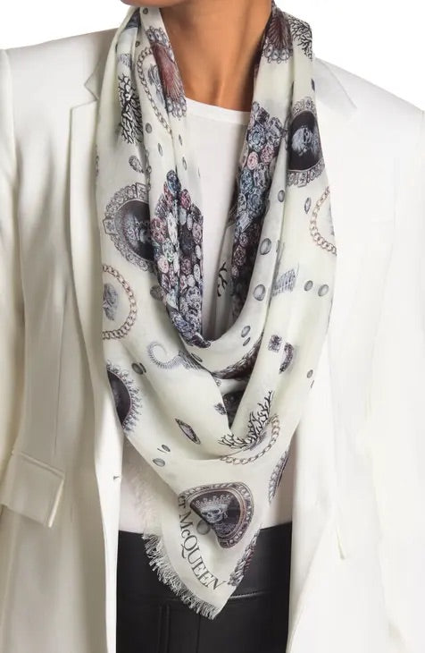 ALEXANDER MCQUEEN - skull scarf