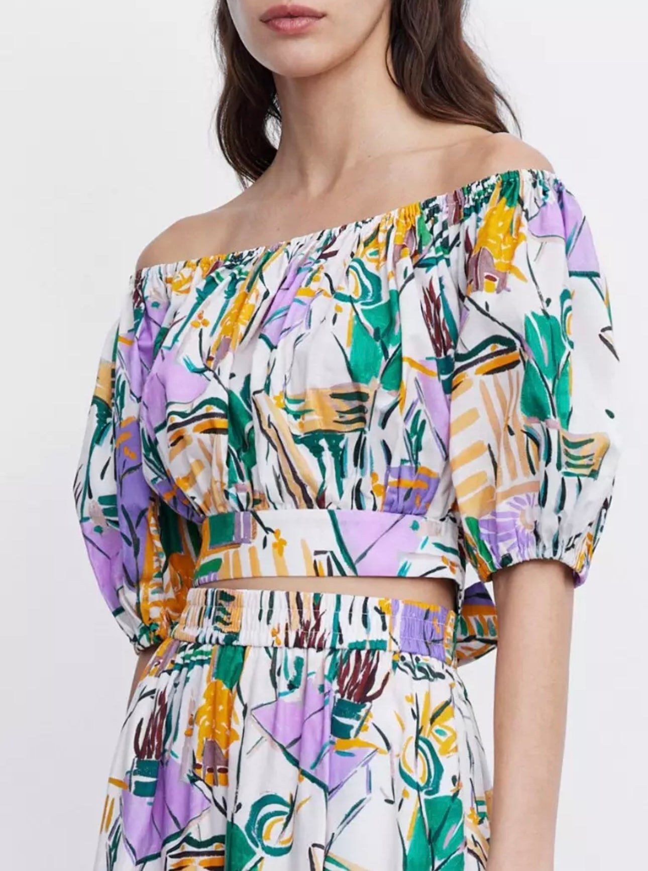 URBAN REVIVO
Abstract Allover Print Elastic Hem Blouse & Skirt