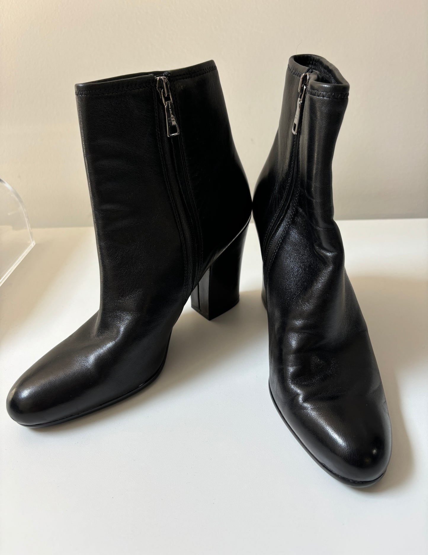 Pre loved PRADA - BLACK LEATHER BOOTS