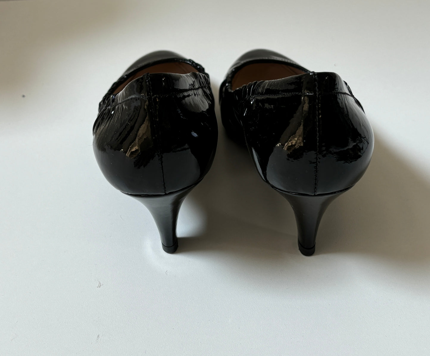 Pre loved PRADA - VERNICE RUCHED PATENT LEATHER HEELS