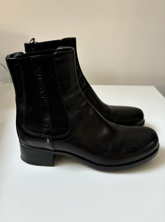 PRADA - LEATHER CHELSEA BOOTS