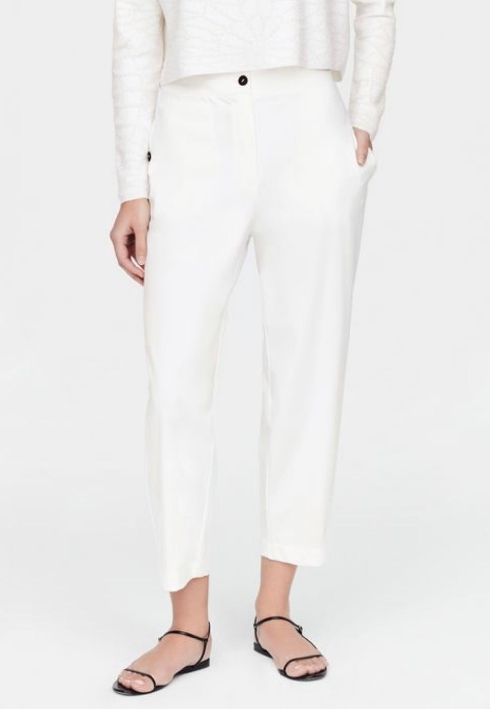 SARAH PACINI white trousers