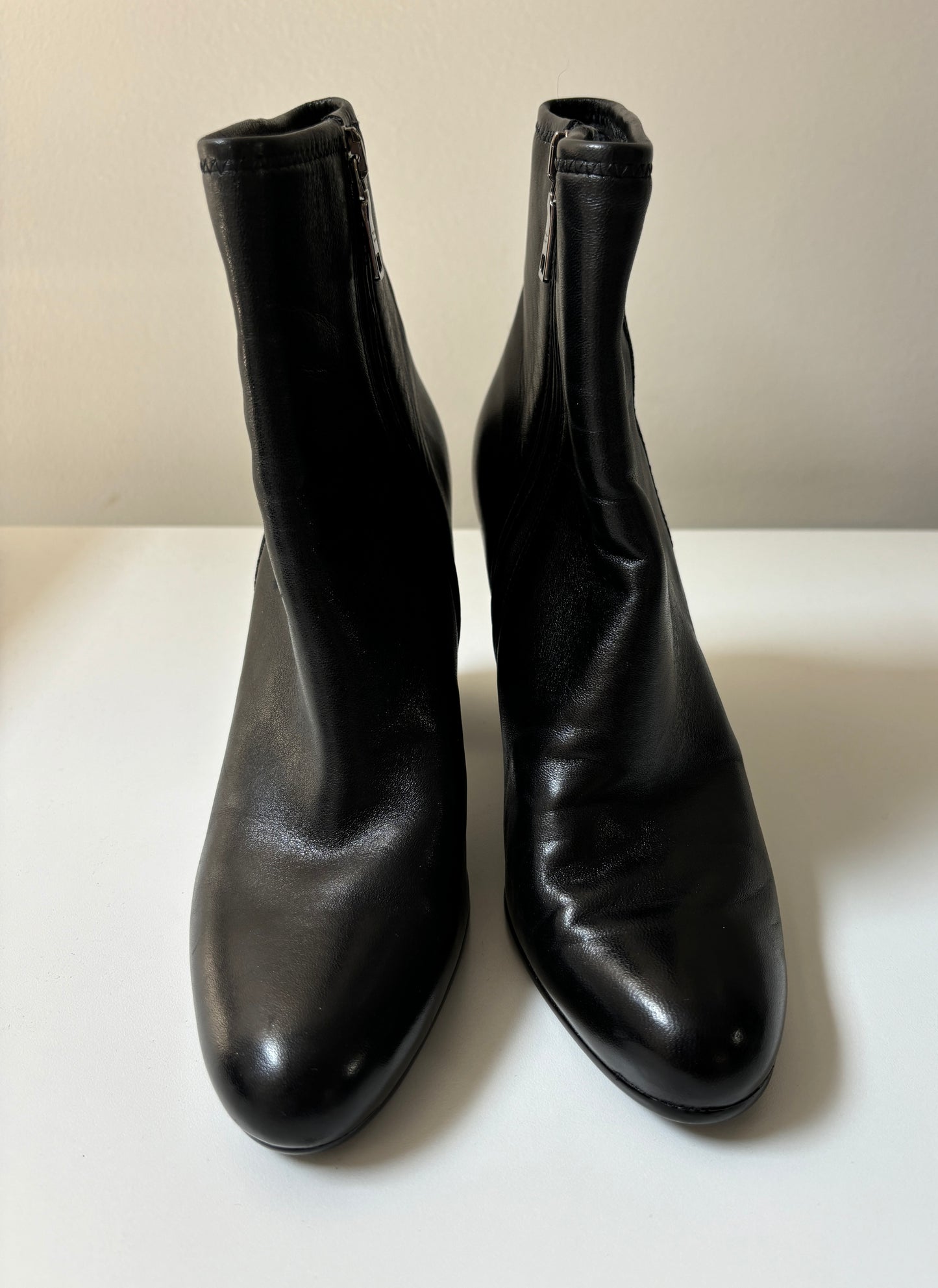 Pre loved PRADA - BLACK LEATHER BOOTS