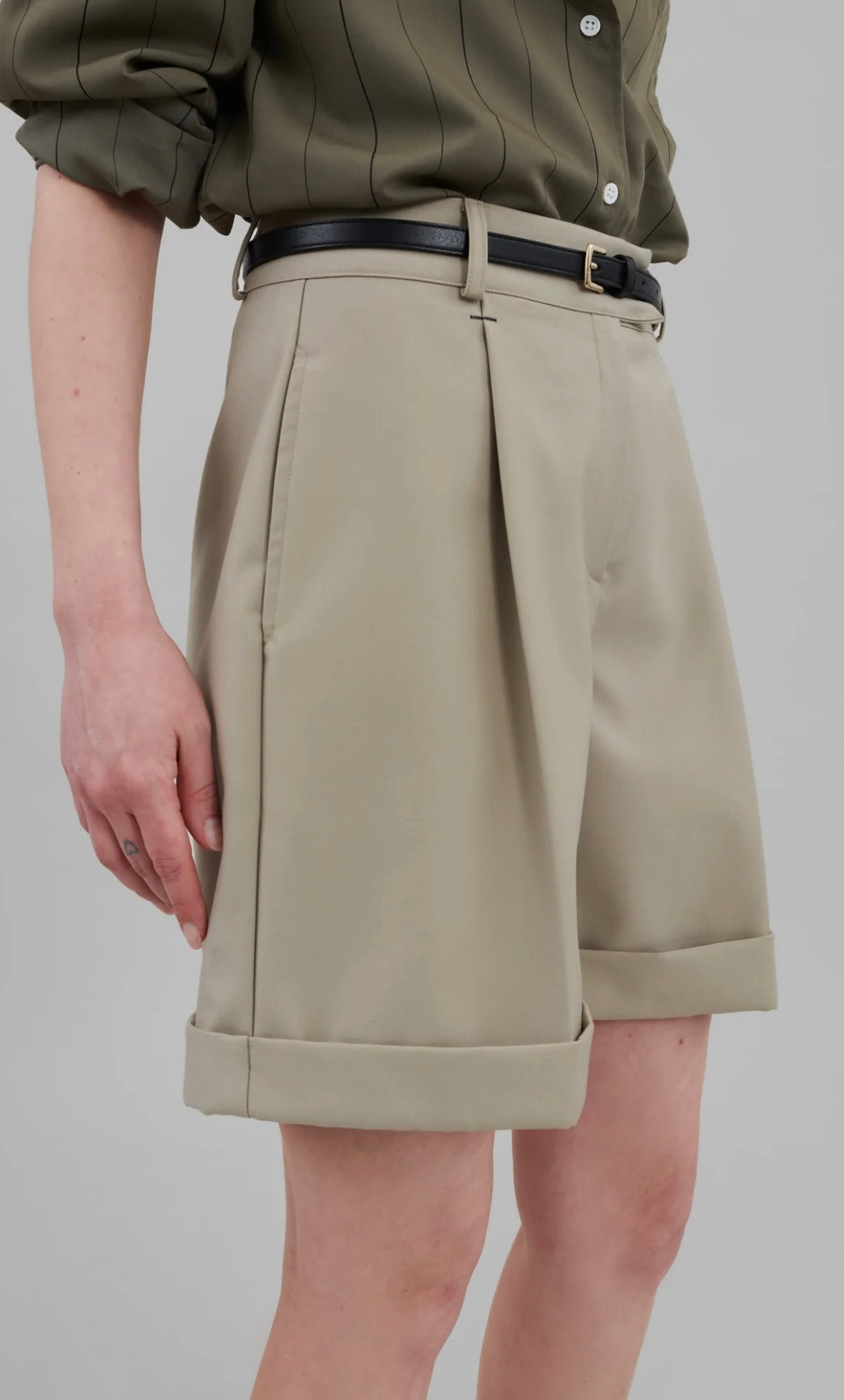 THE FRANKIE SHOP- APRIL SUIT SHORTS - BEIGE