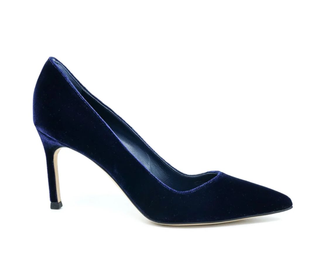 MANOLO BLAHNIK - Velvet Pumps