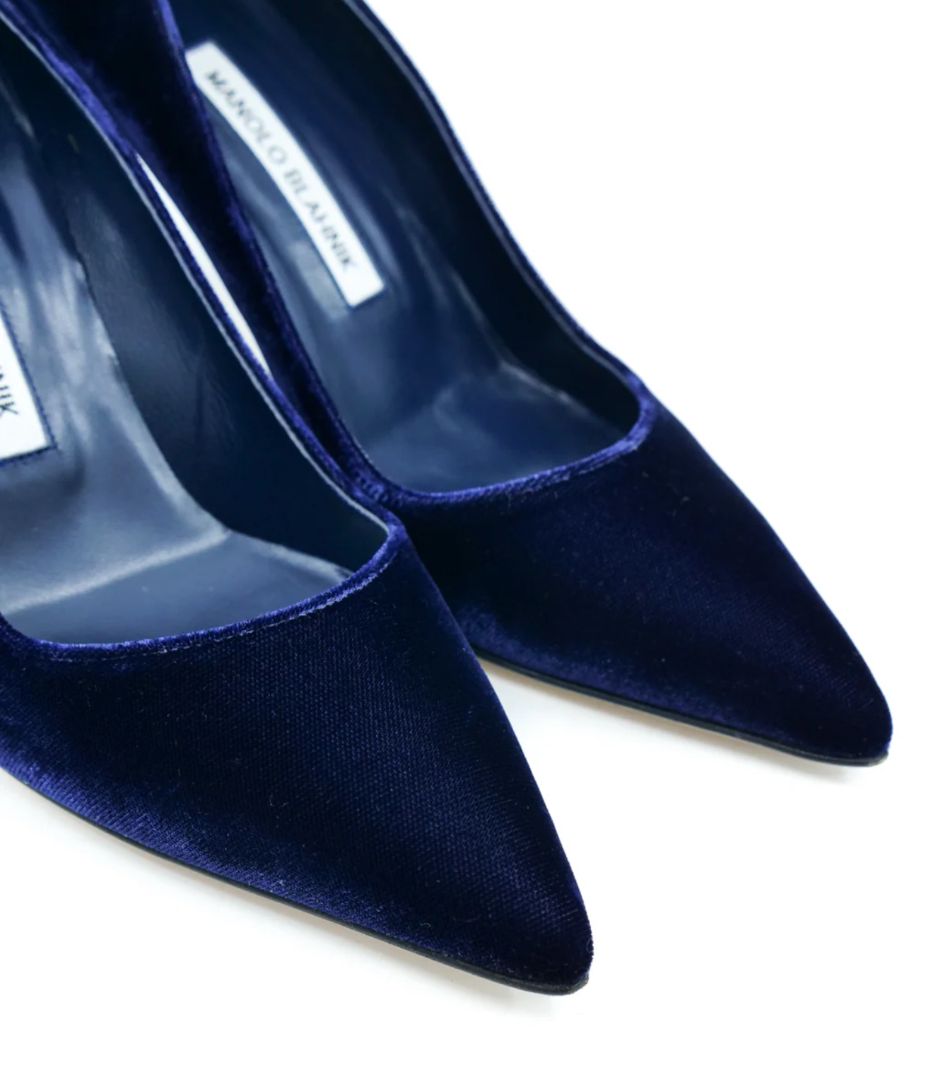 MANOLO BLAHNIK - Velvet Pumps