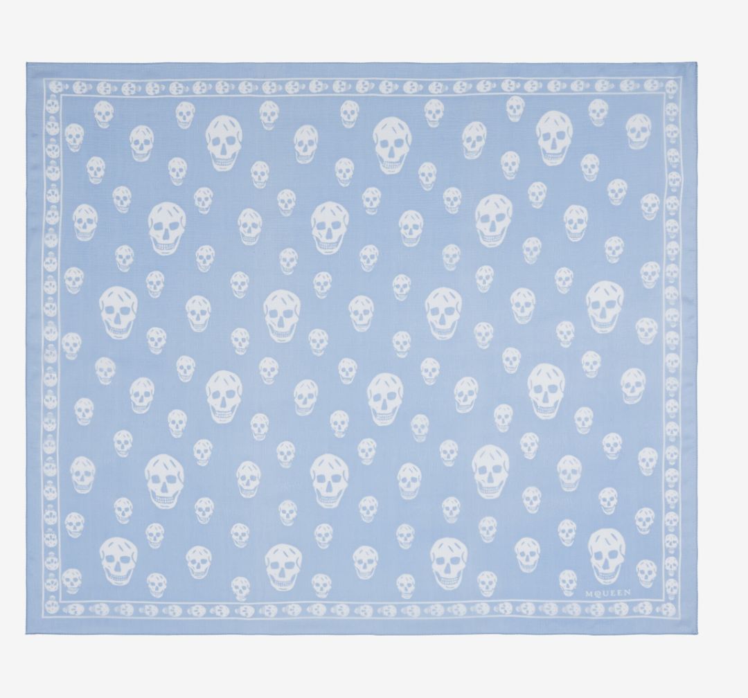 Alexander McQueen Women's Classic Skull Foulard in Blue