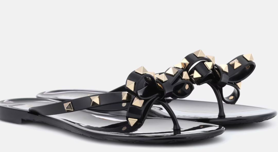VALENTINO black rockstud jelly sandals