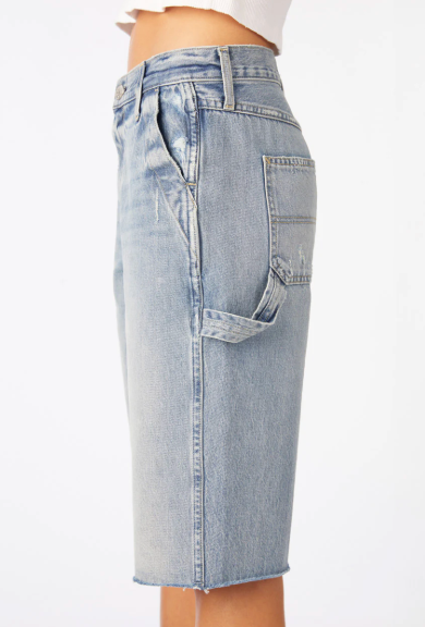 AMO Lucretia Short in Hankering NWT