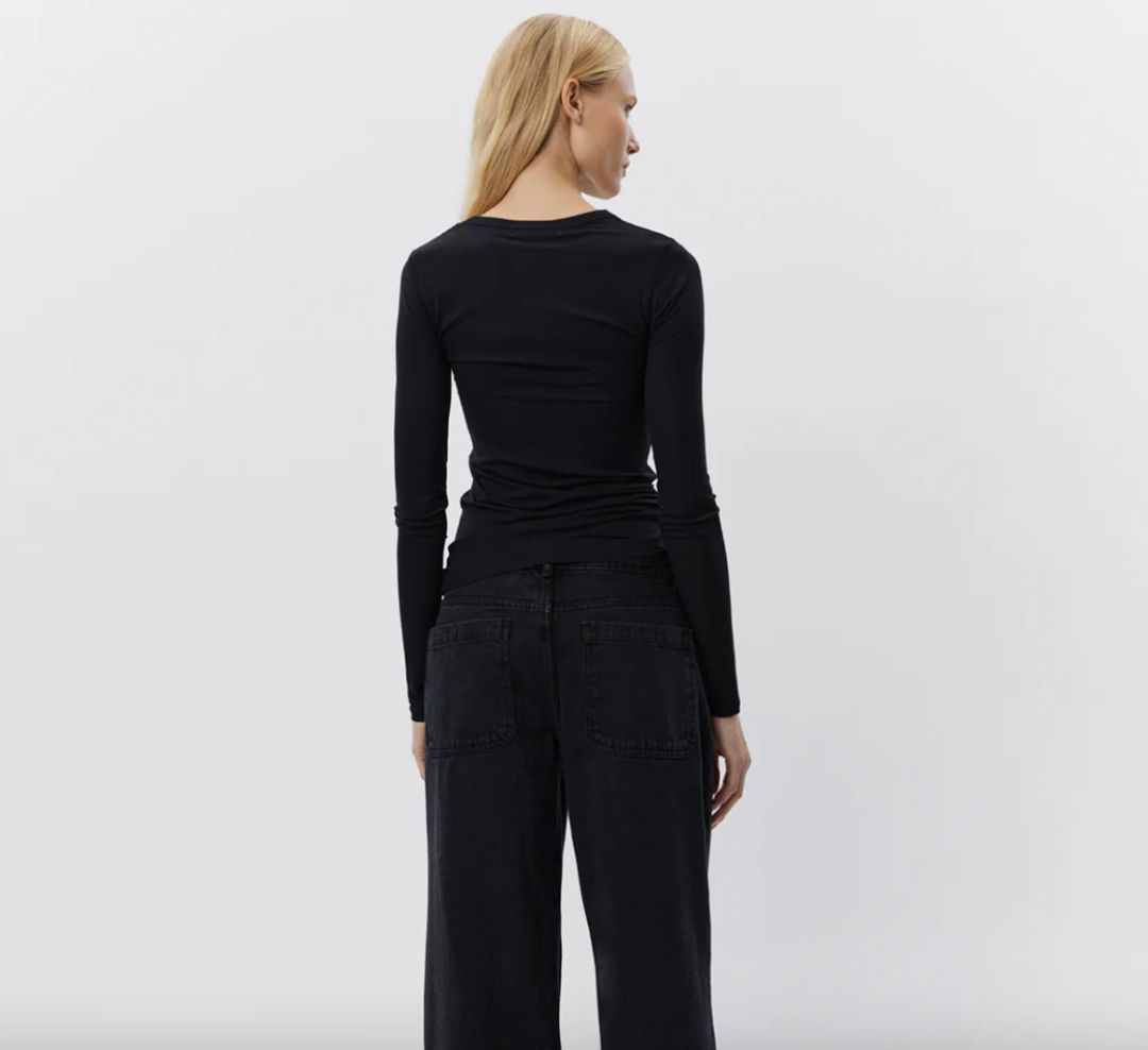SOFIE SCHNOOR ribbed black longsleeve