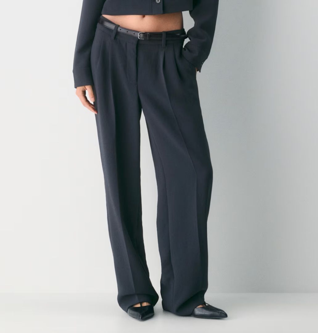 ARITZIA navy effortless pants, WT