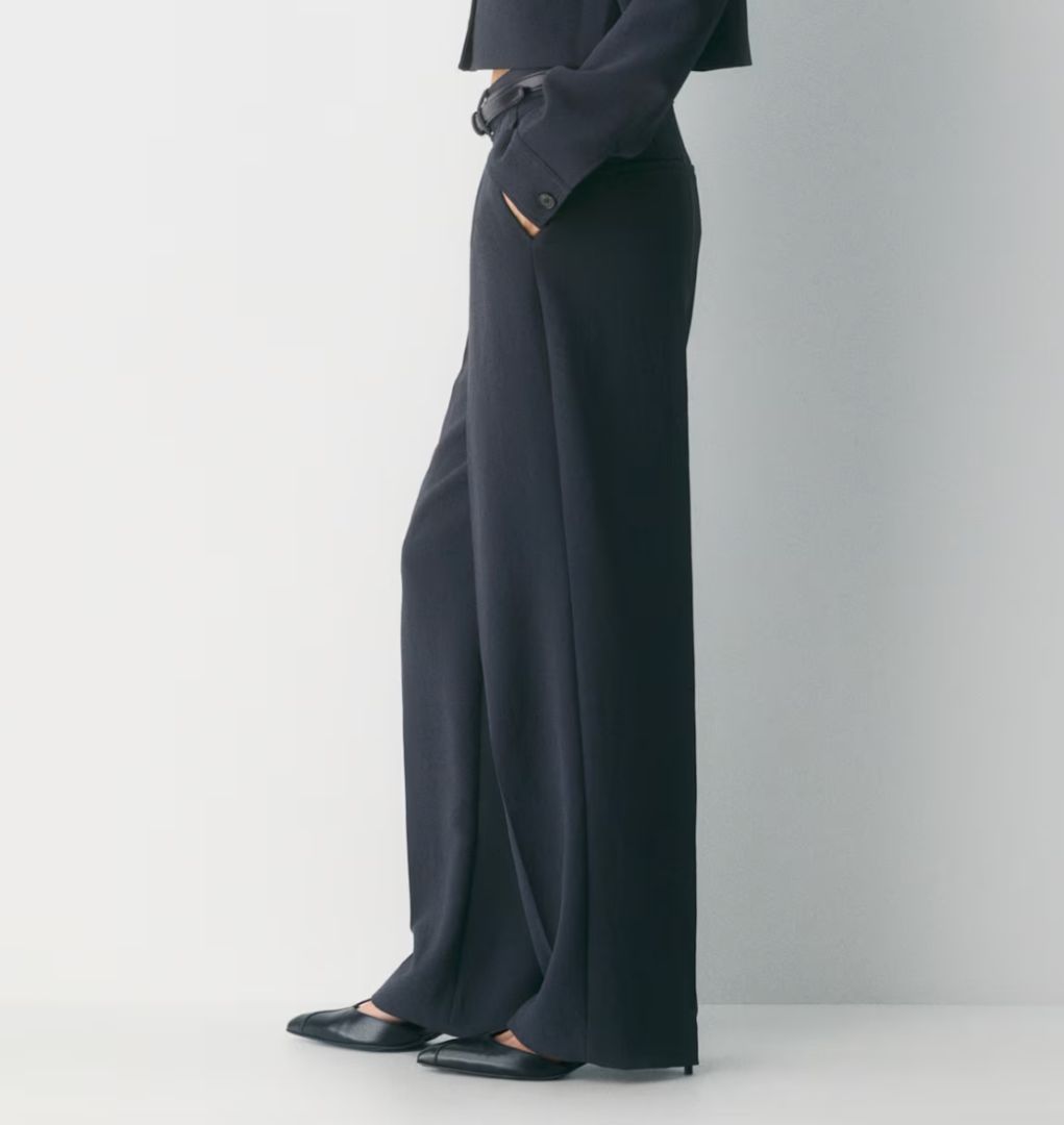 ARITZIA navy effortless pants, WT
