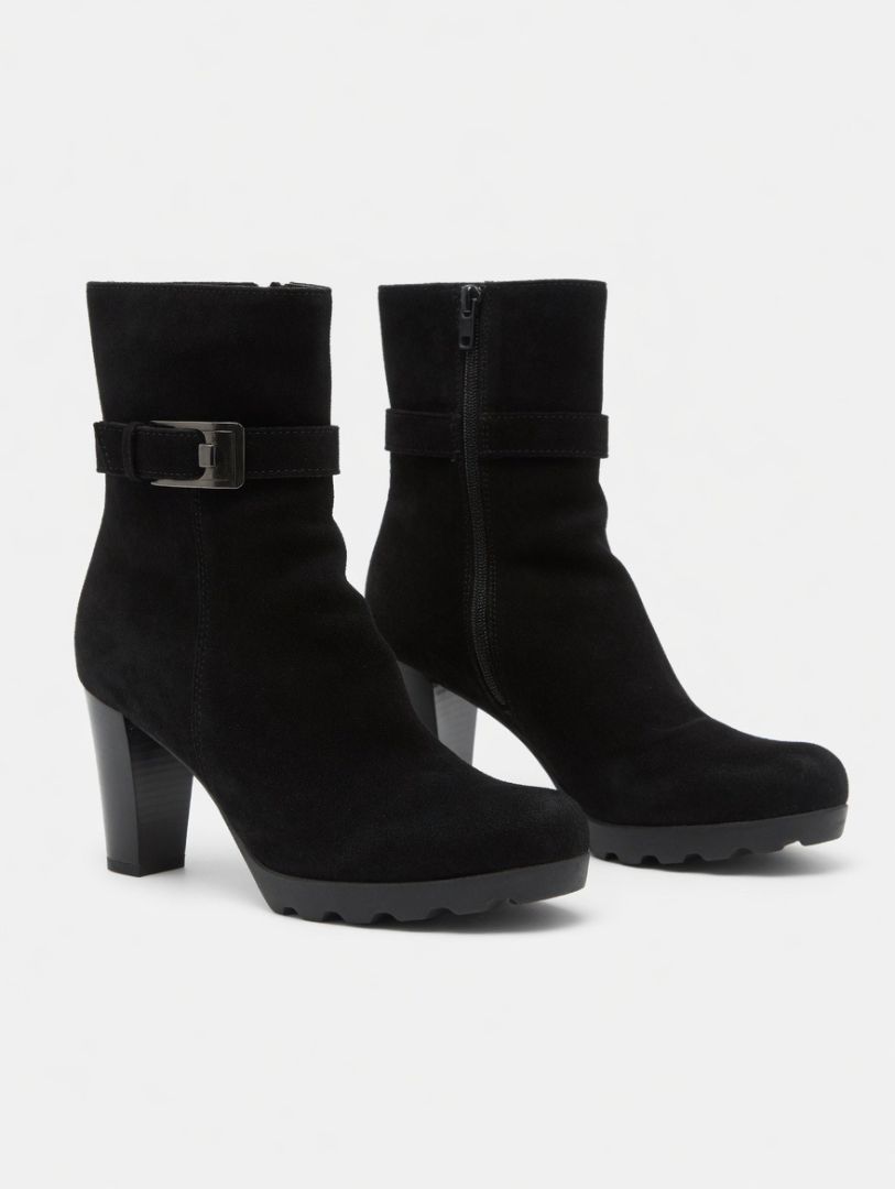 LA CANADIENNE black suede bootie with silver buckle