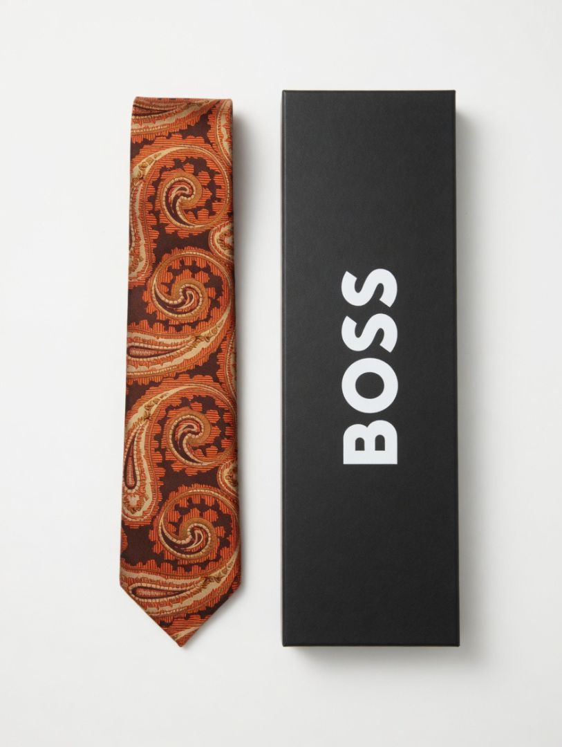 Boss Fall/Winter 26 Fashion Show Tie