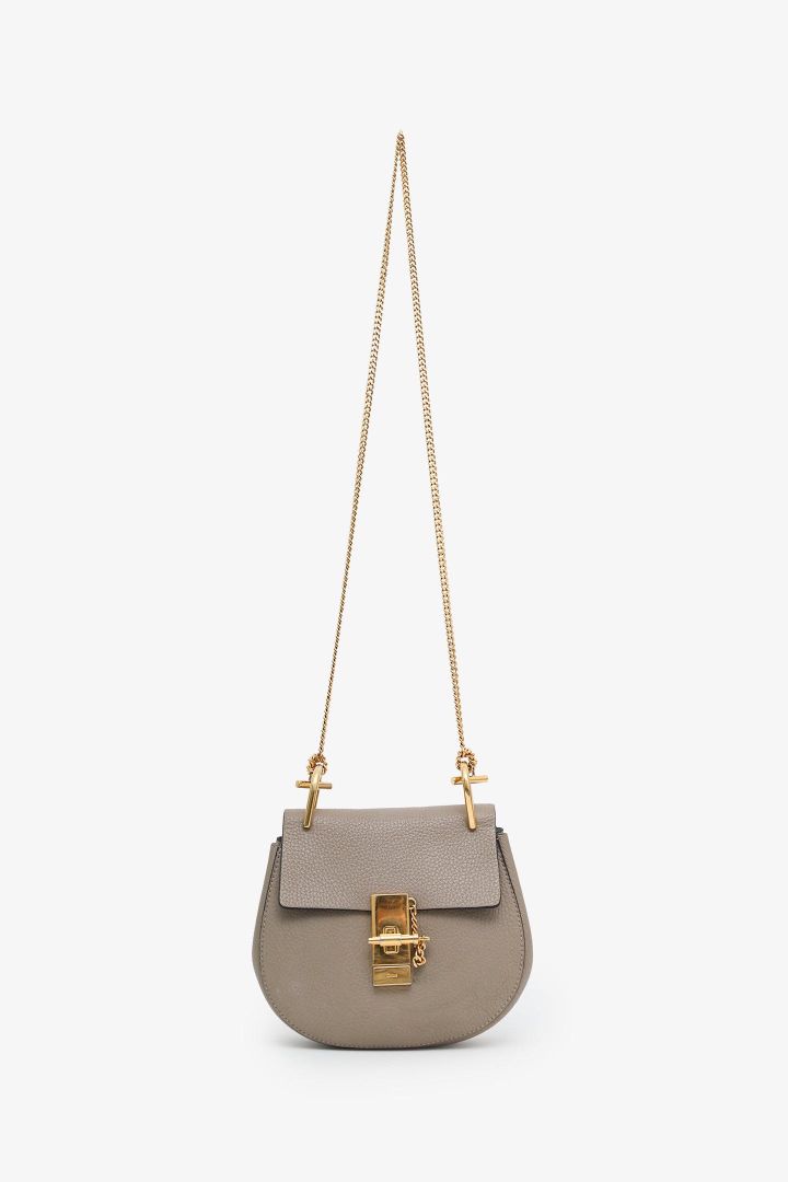 Chloe Taupe Grained Leather Shoulder Bag with Gold Chain Strap & logo on the clasp