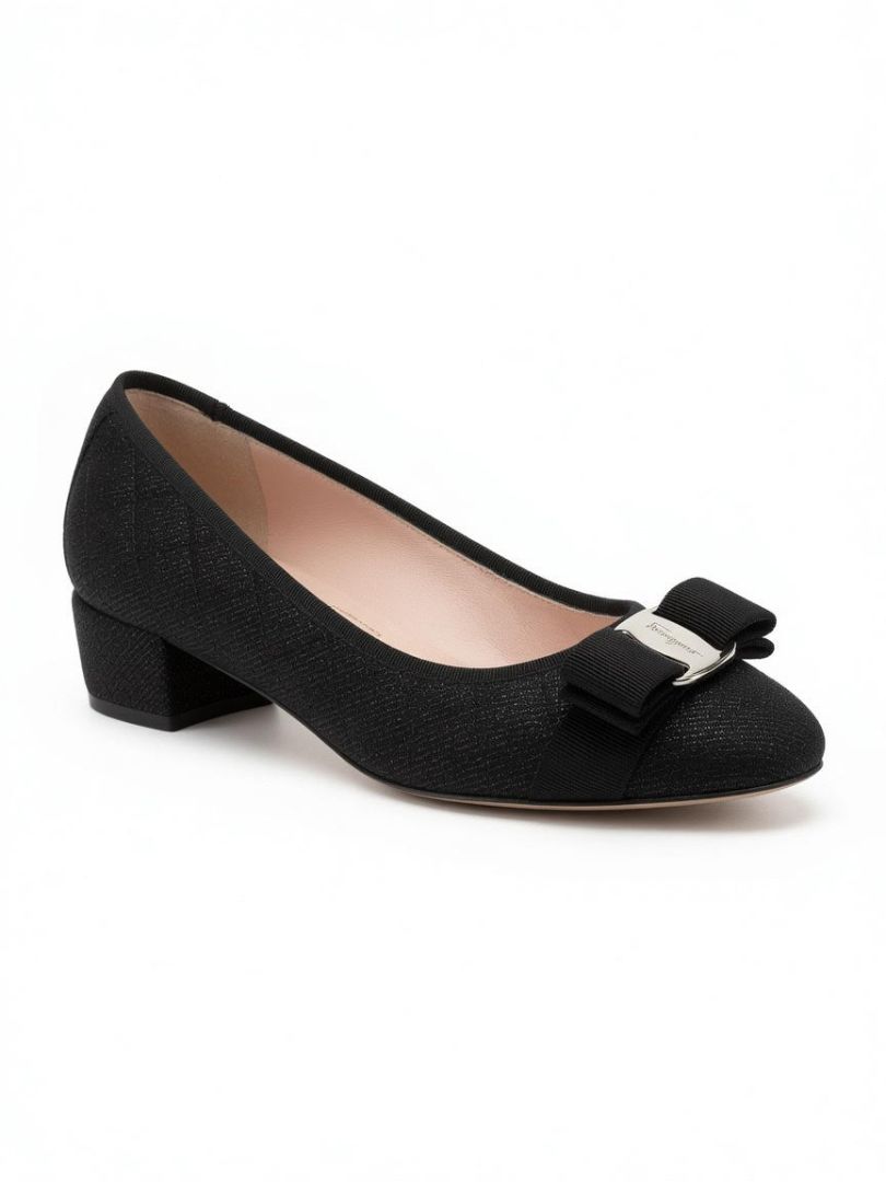 FERRAGAMO black round toe heels with bow, quilted